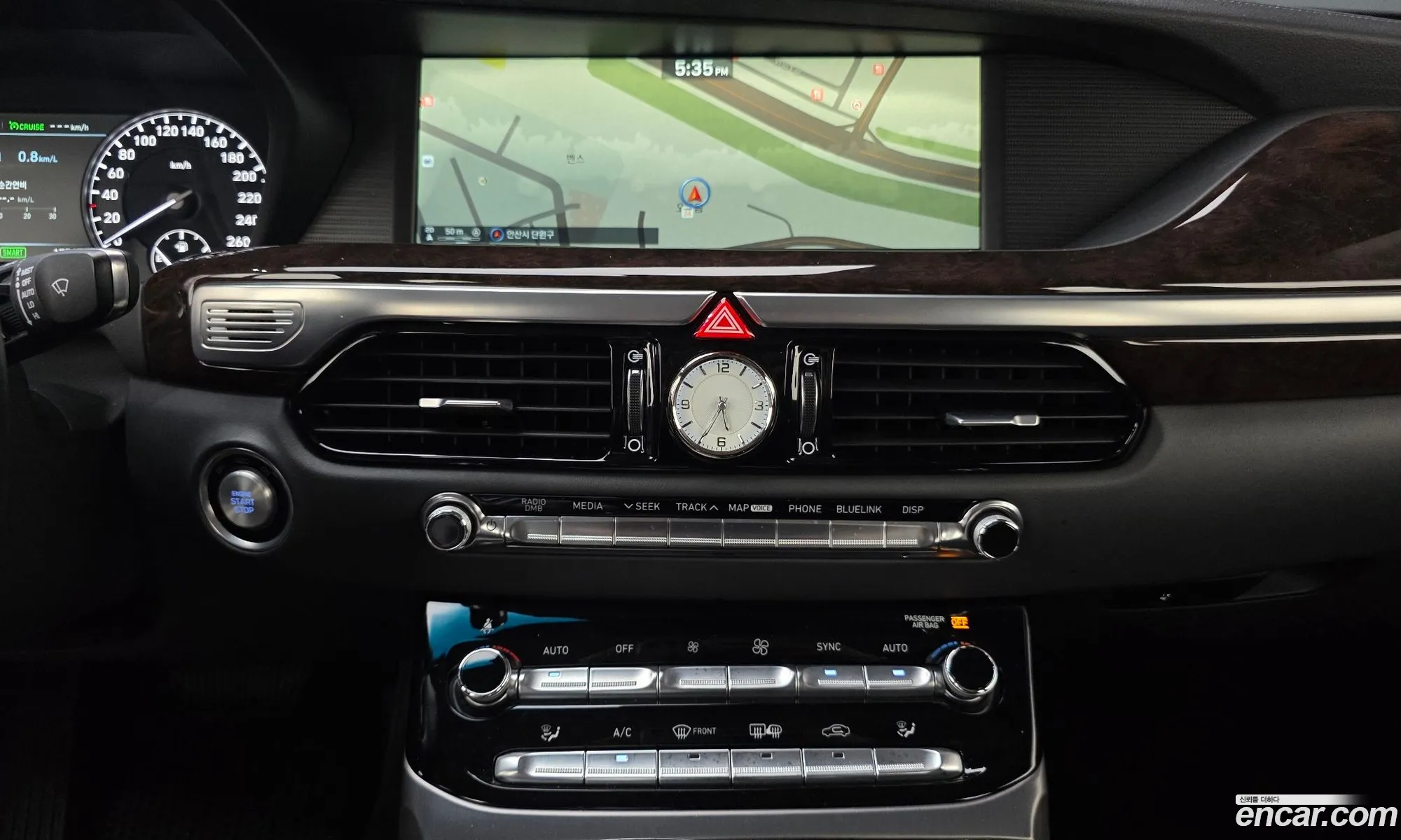 Genesis EQ900 2016 — 2