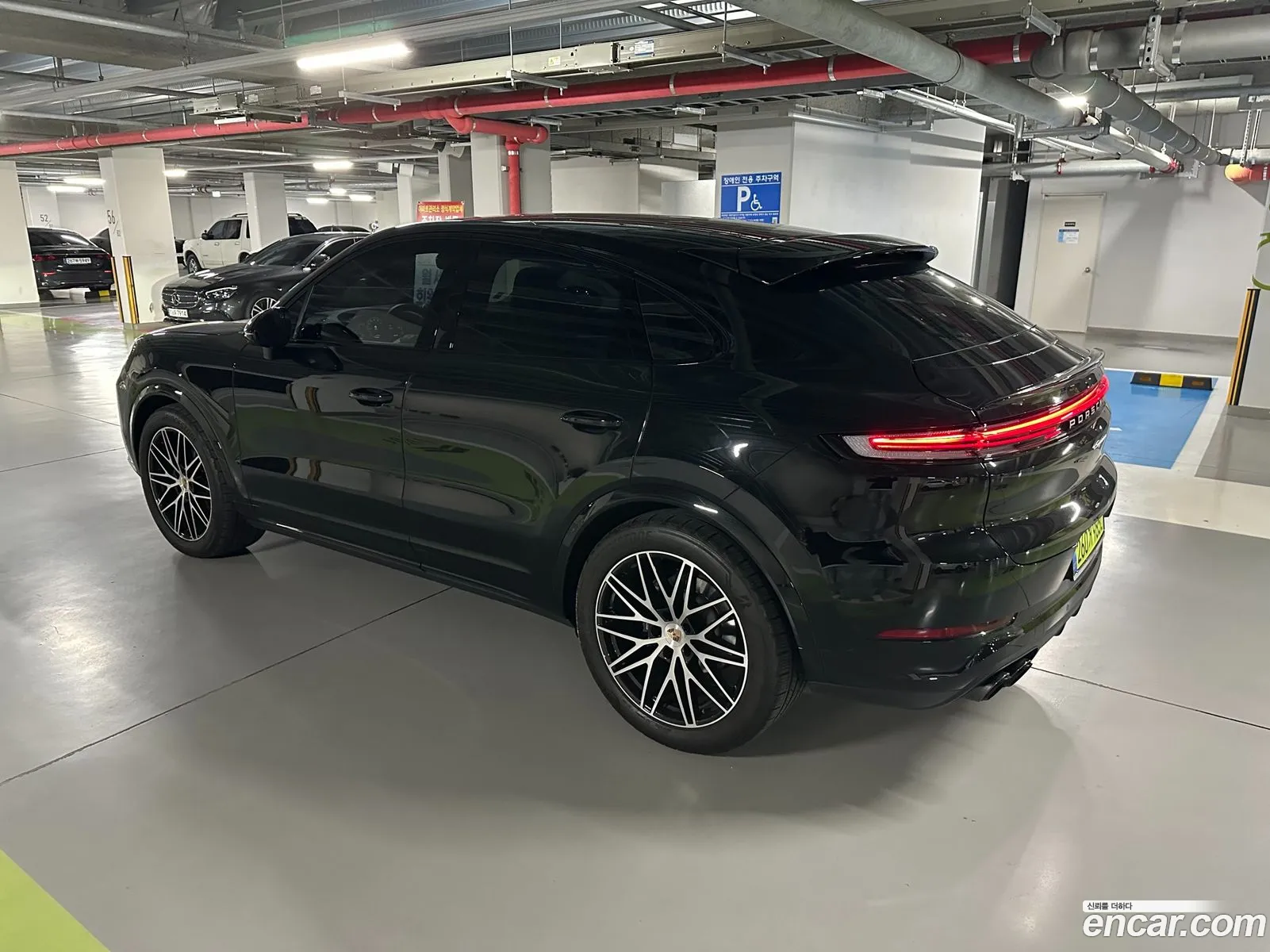 Porsche Cayenne 2025 — 19