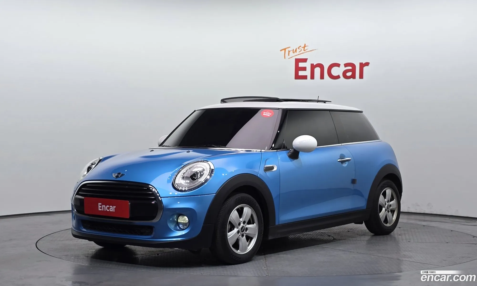 Mini Cooper D 2018 WMWXY3106JTE27013 — 13