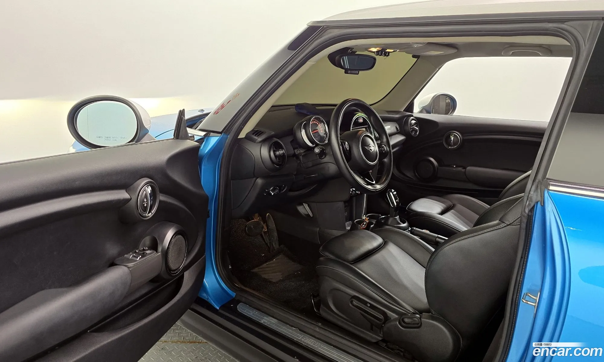 Mini Cooper D 2018 WMWXY3106JTE27013 — 19
