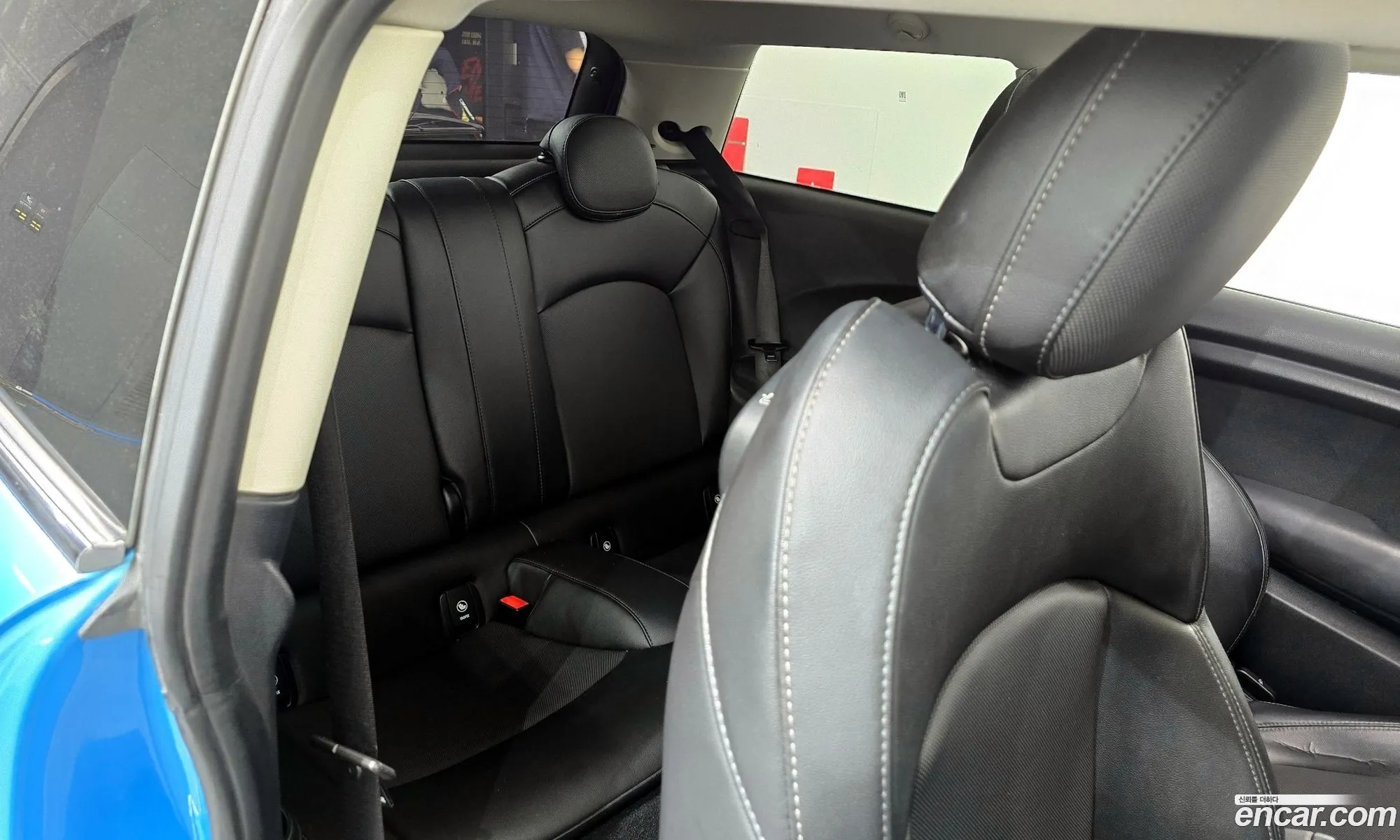 Mini Cooper D 2018 WMWXY3106JTE27013 — 9
