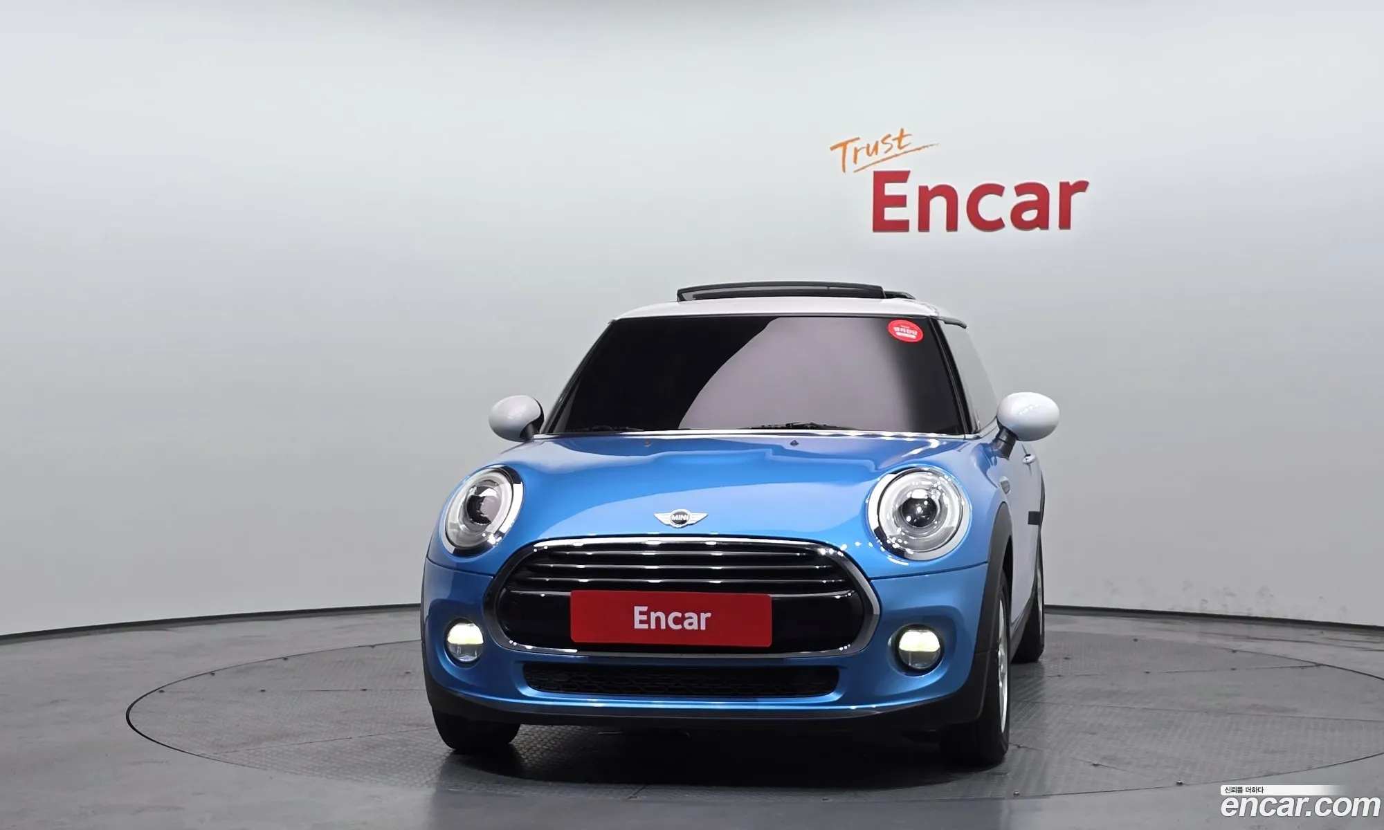 Mini Cooper D 2018 WMWXY3106JTE27013 — 18
