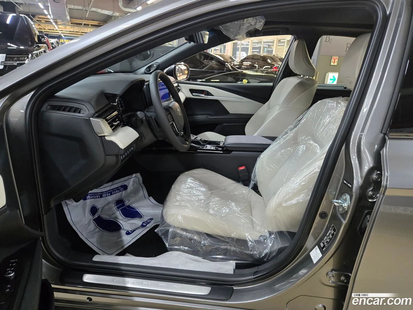Toyota Camry 2026 — 8