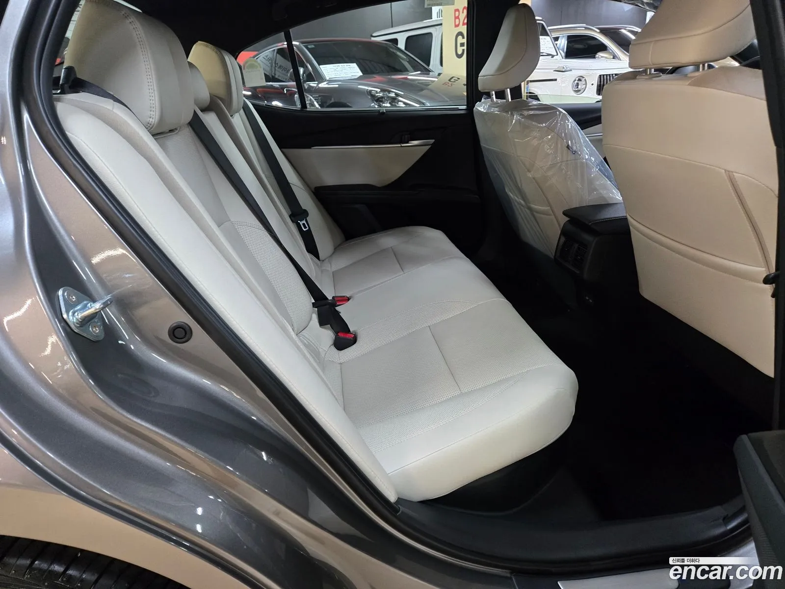 Toyota Camry 2026 — 3