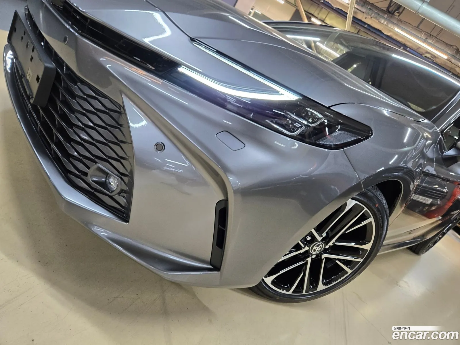 Toyota Camry 2026 — 4