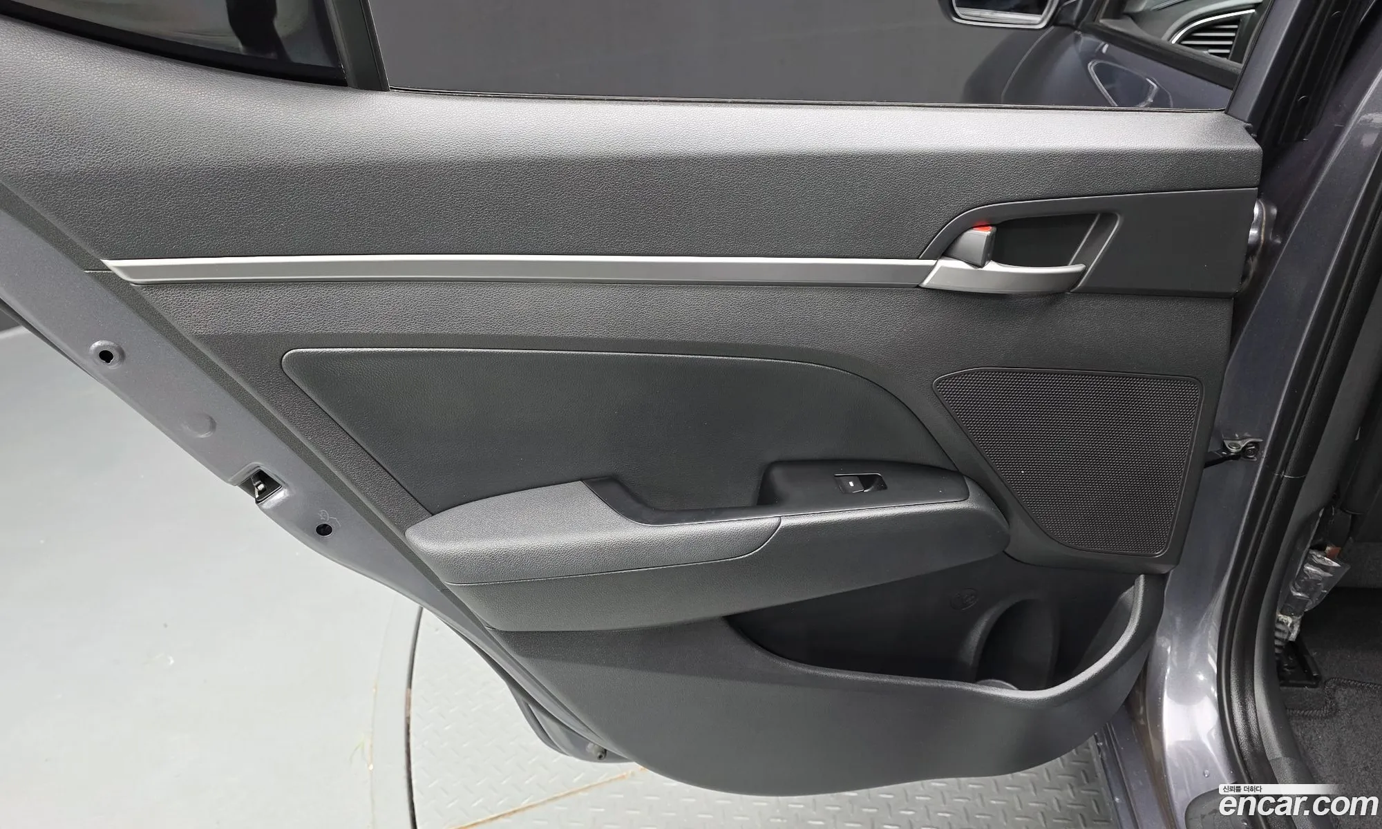 Hyundai Elantra AD 2017 — 27