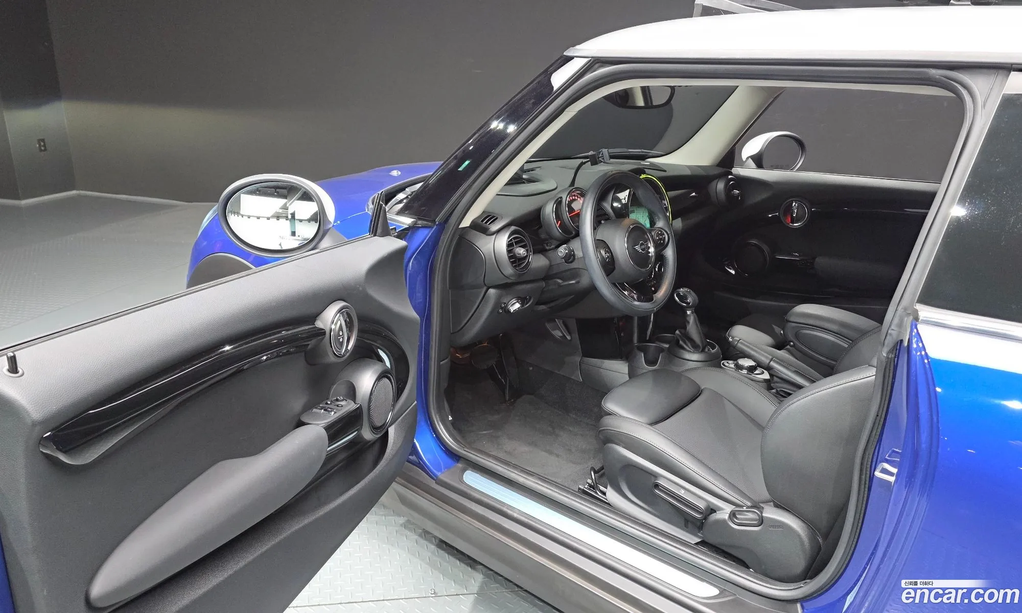 Mini Cooper 2019 WMWXP5101K2H40041 — 23