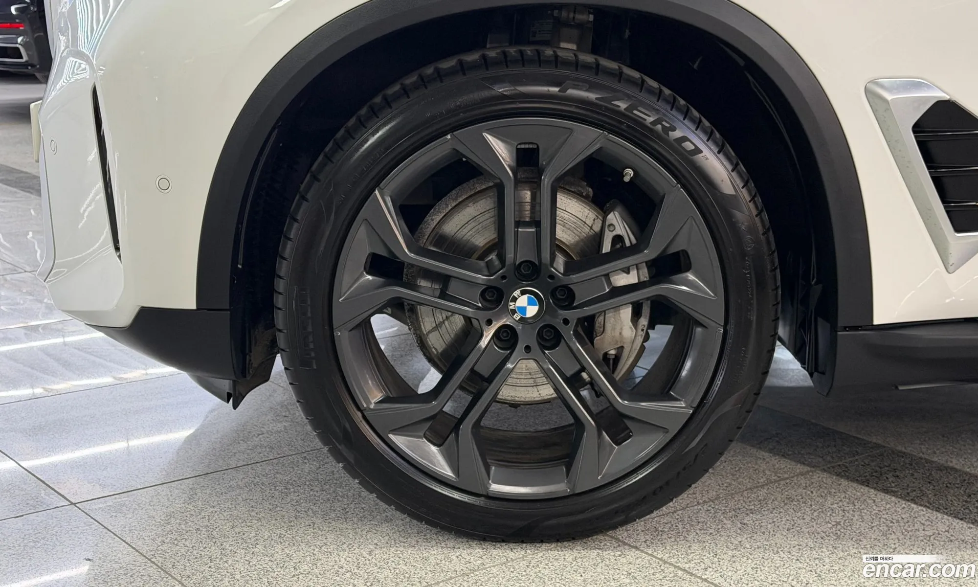 BMW X5 2024 — 2