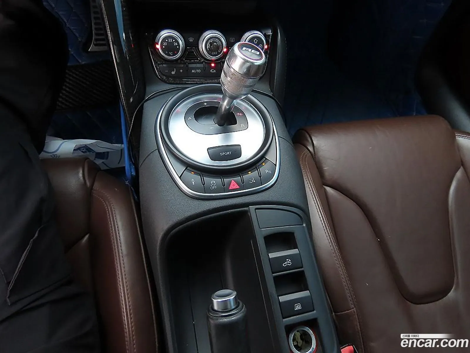 Audi R8 2011 — 5