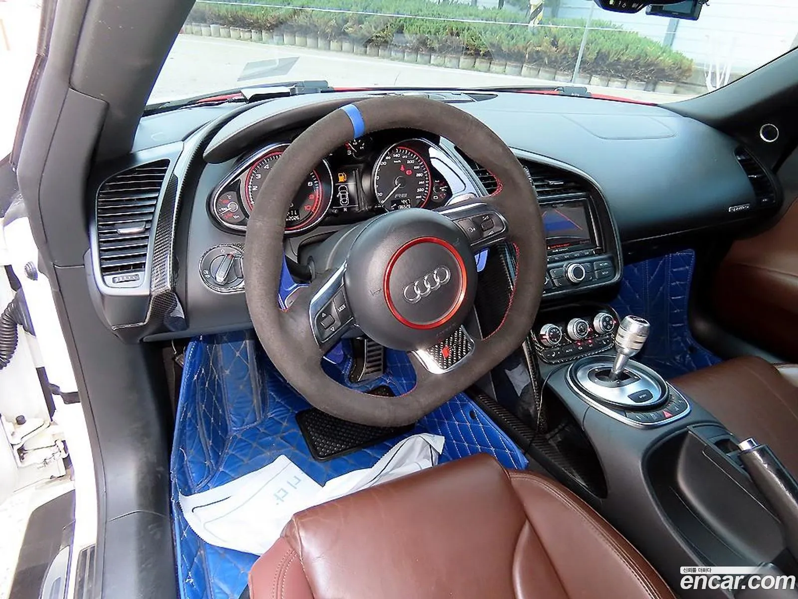 Audi R8 2011 — 11