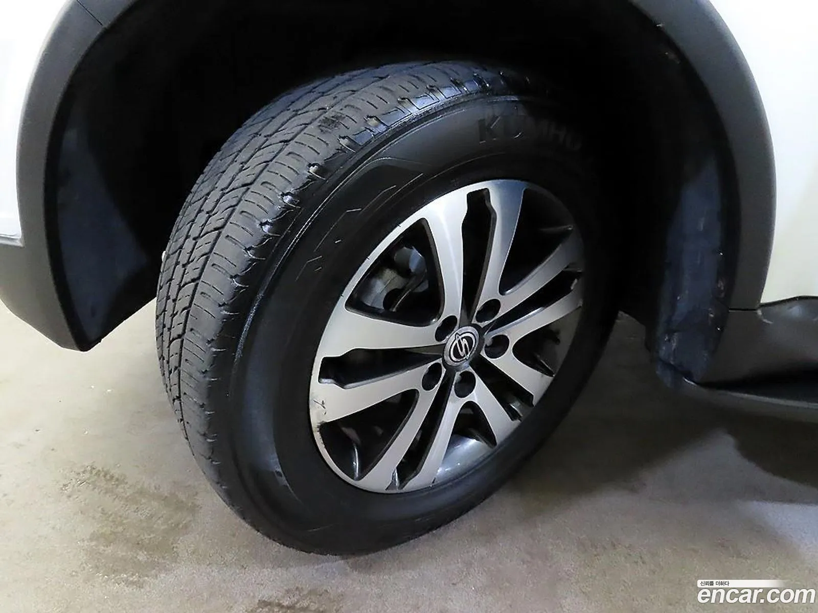 KG Mobility (SsangYong) Rexton W 2013 — 17