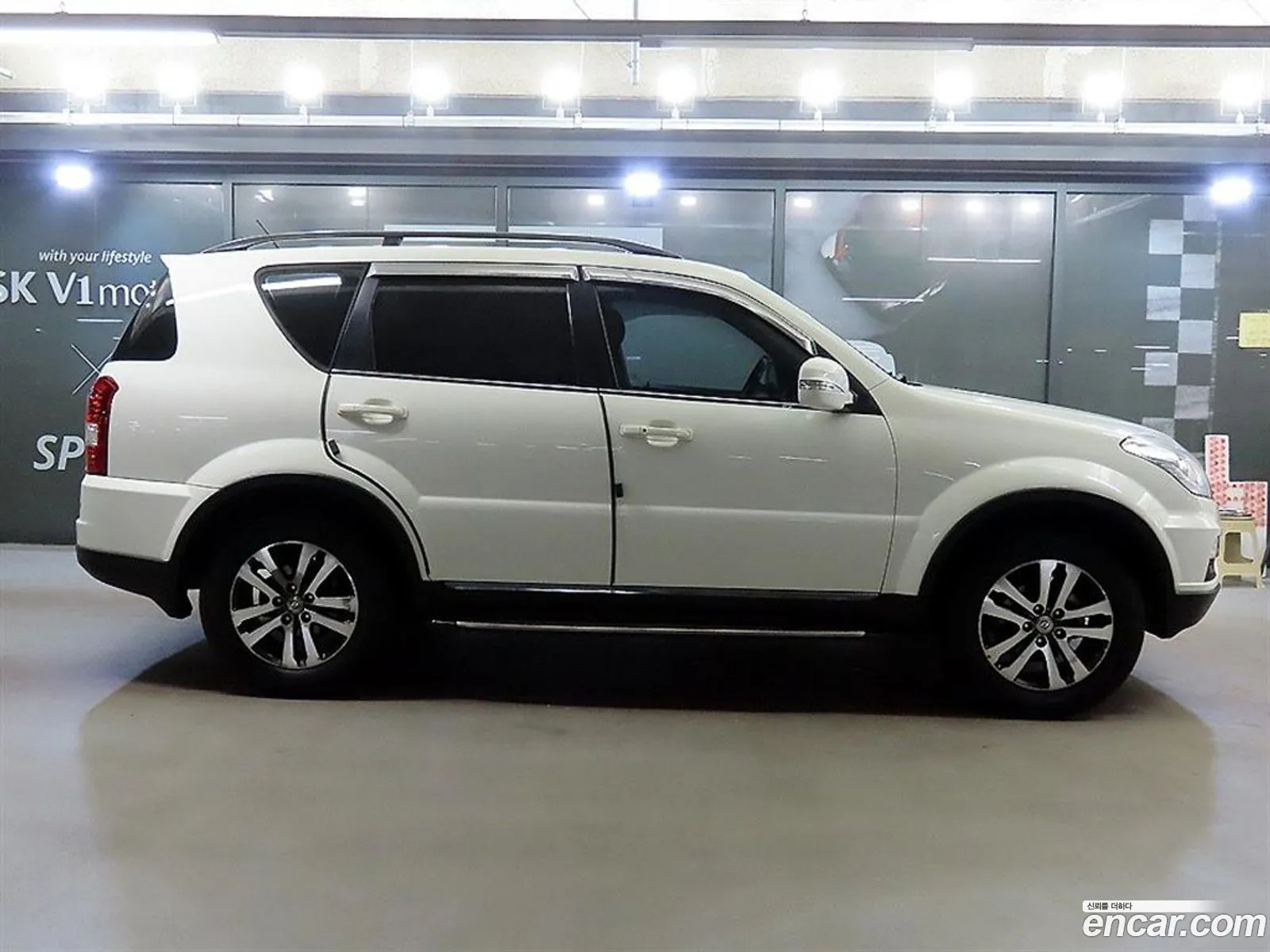 KG Mobility (SsangYong) Rexton W 2013 — 16