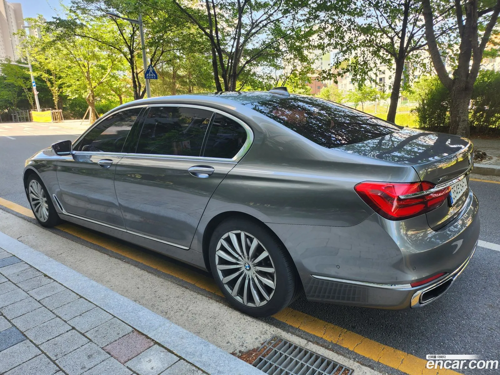 BMW 7 Series 2016 — 18