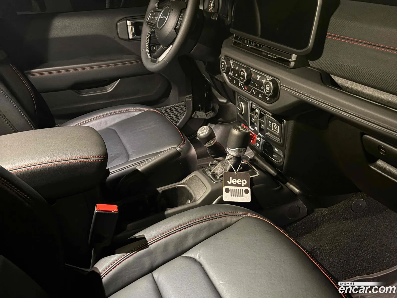 Jeep Wrangler 2025 — 11