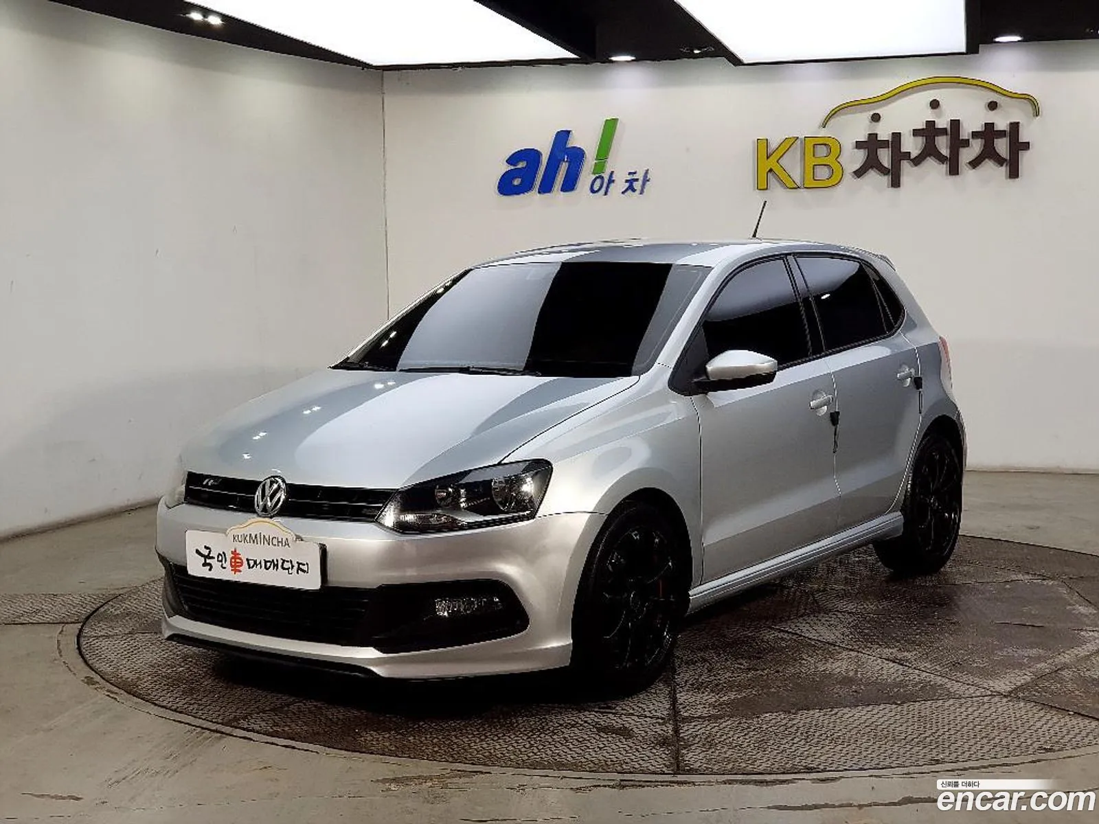 Volkswagen Polo 2013 — 19