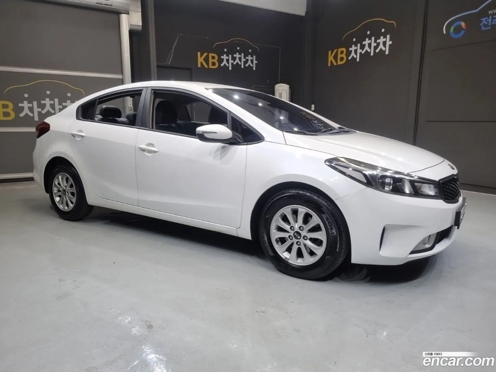 Kia K3 2017 — 2