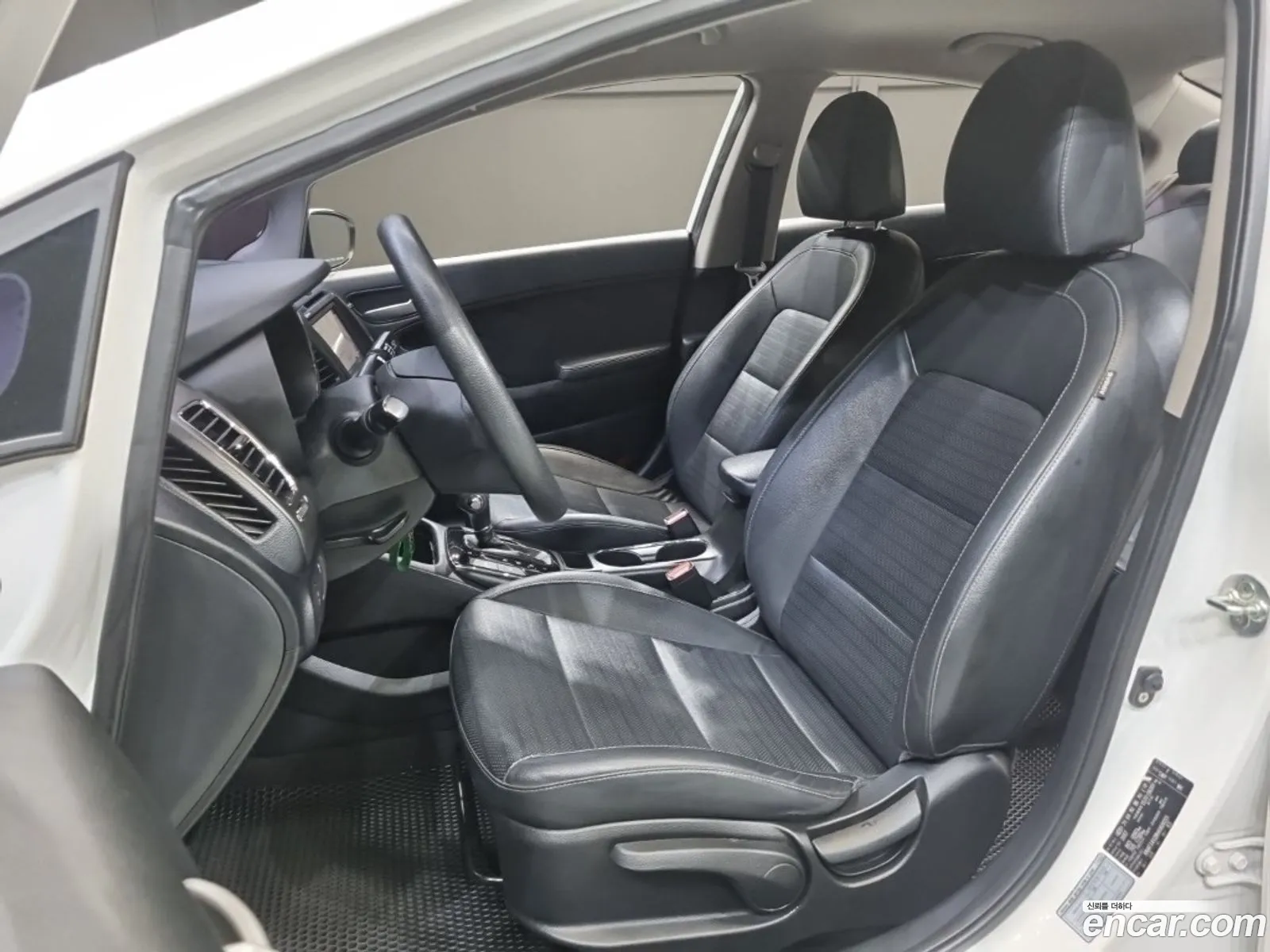 Kia K3 2017 — 9