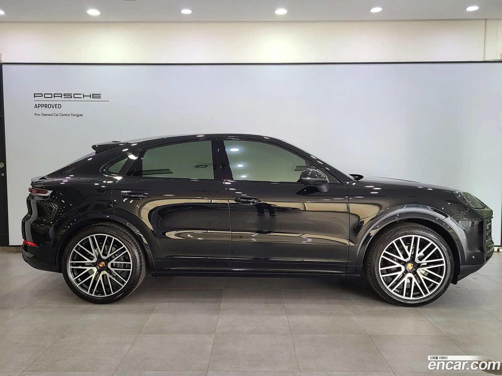 Porsche Cayenne 2025 — 19