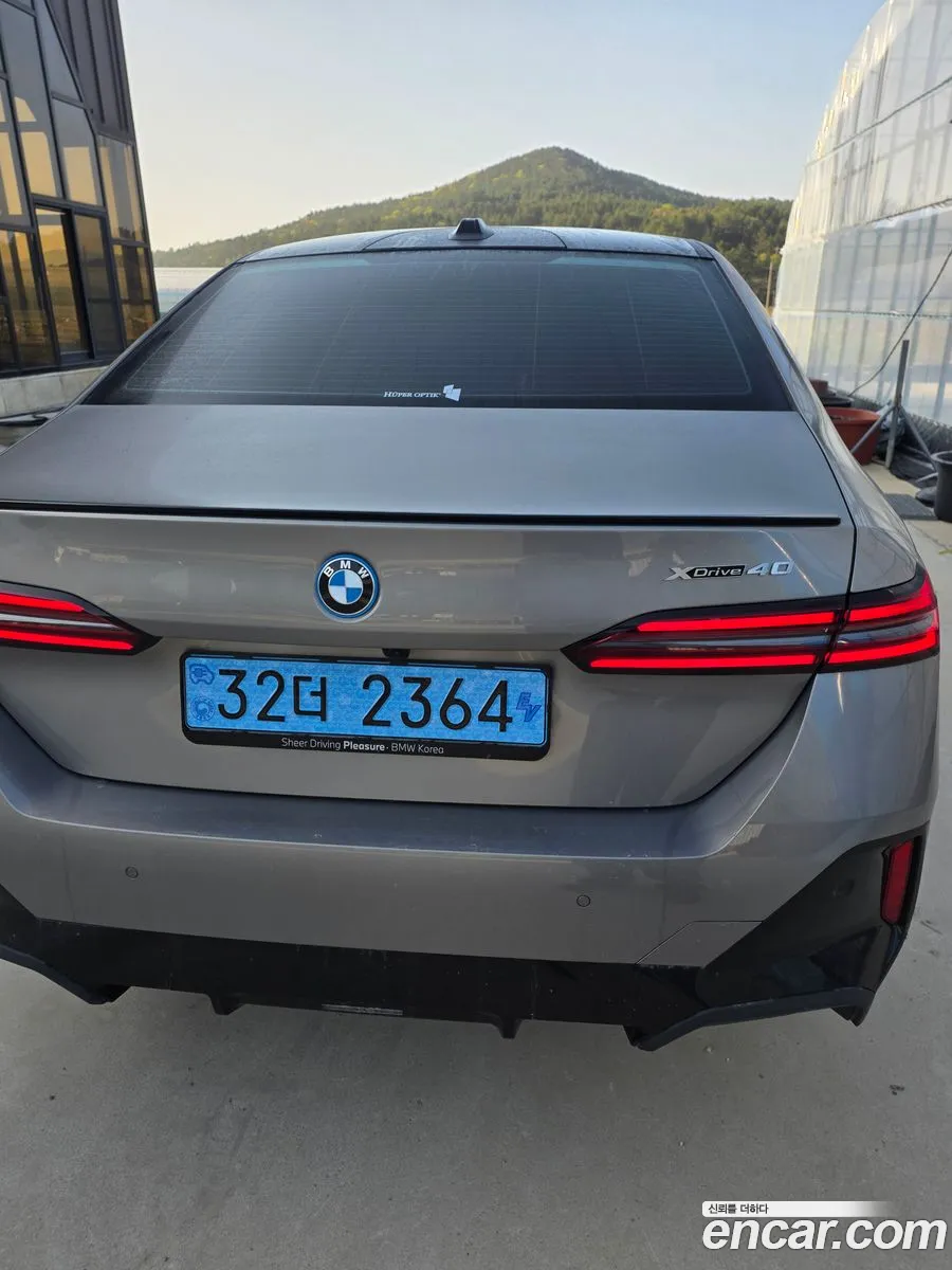 BMW i5 2025 — 2