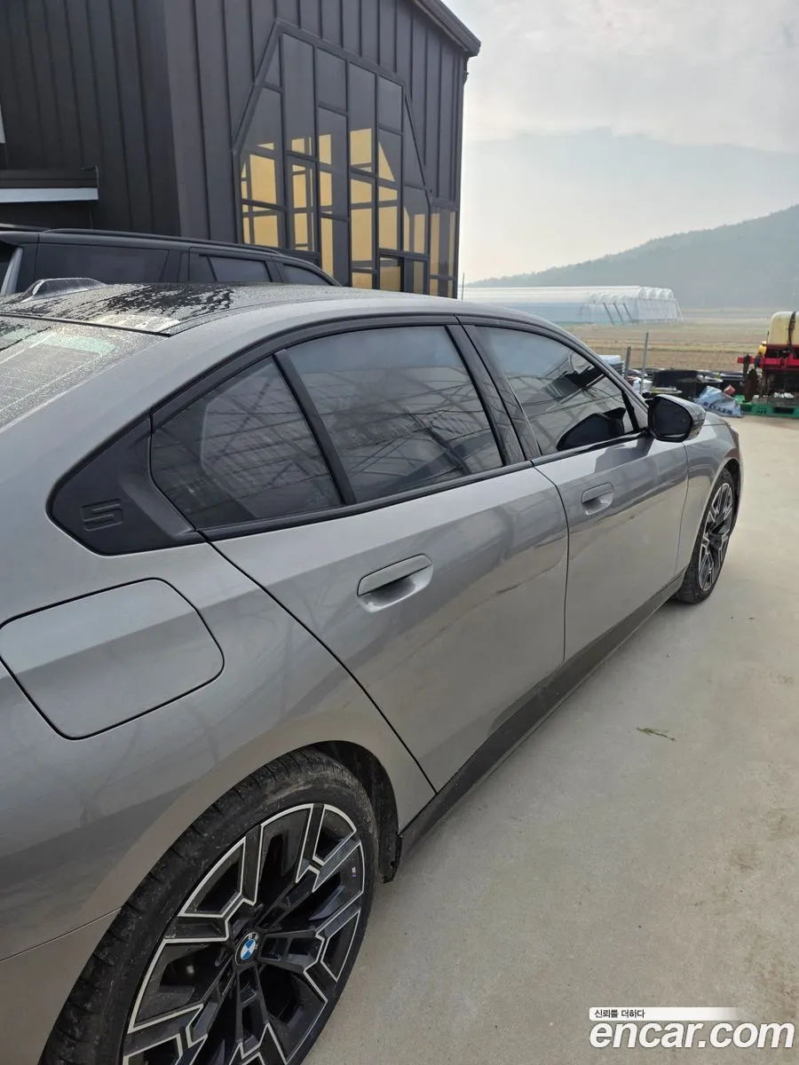 BMW i5 2025 — 6