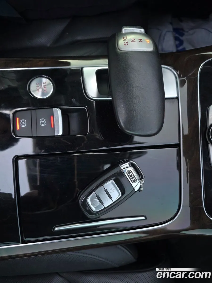 Audi A8 2015 — 10