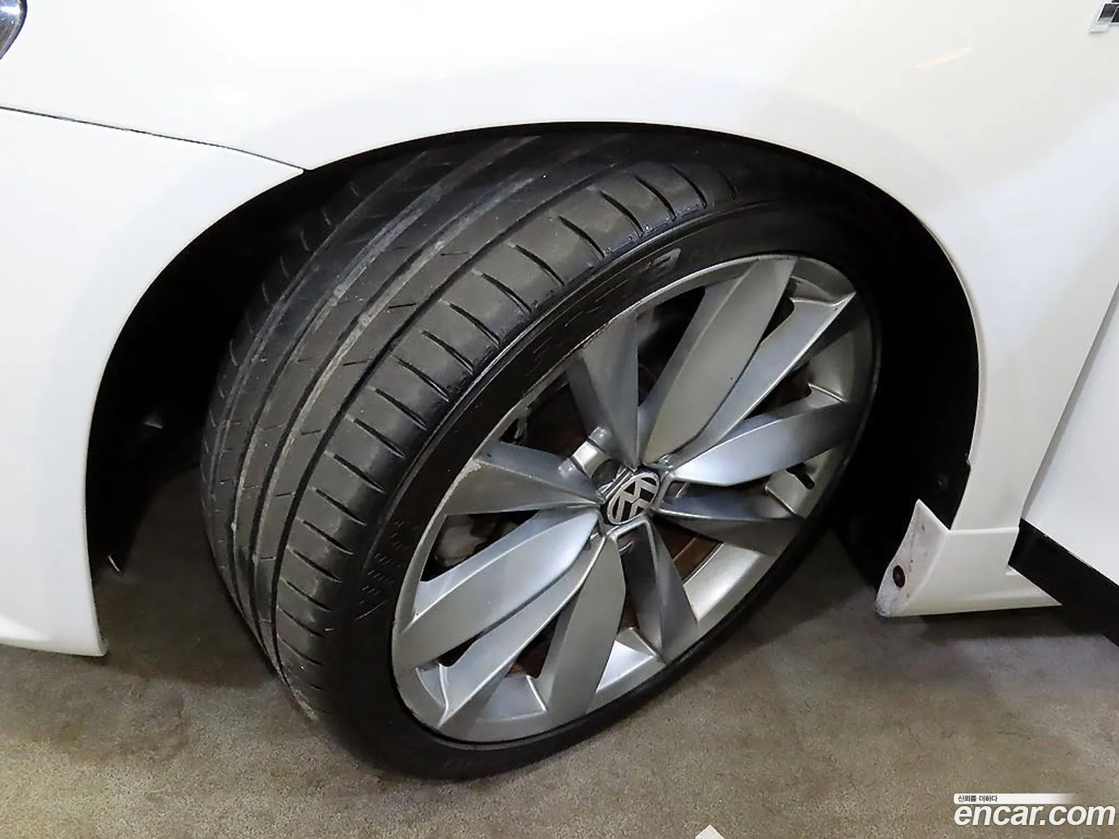 Volkswagen Scirocco 2013 — 12