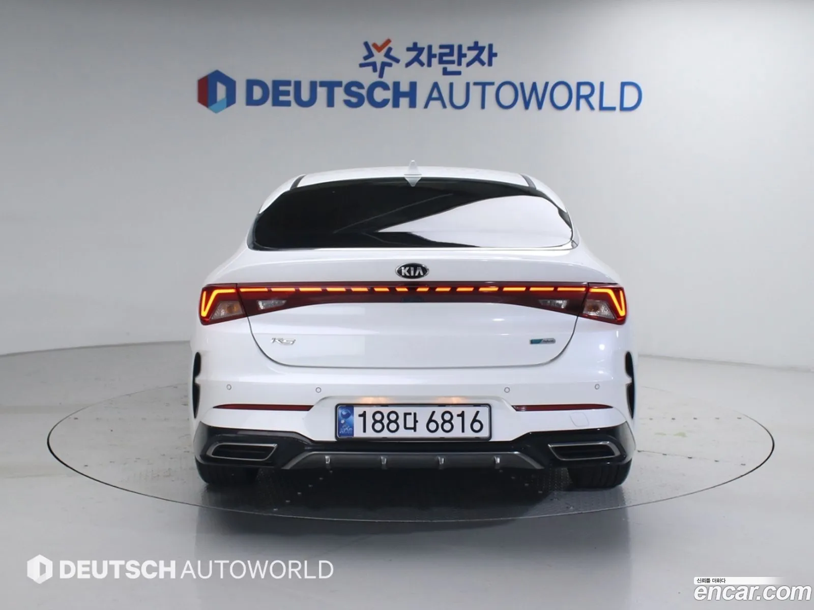 Kia K5 Hybrid 2021 — 11