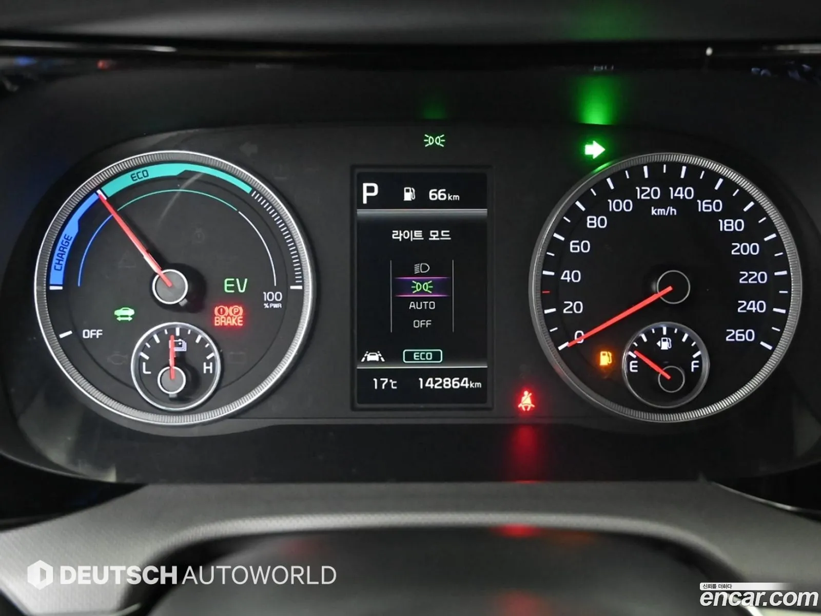 Kia K5 Hybrid 2021 — 17