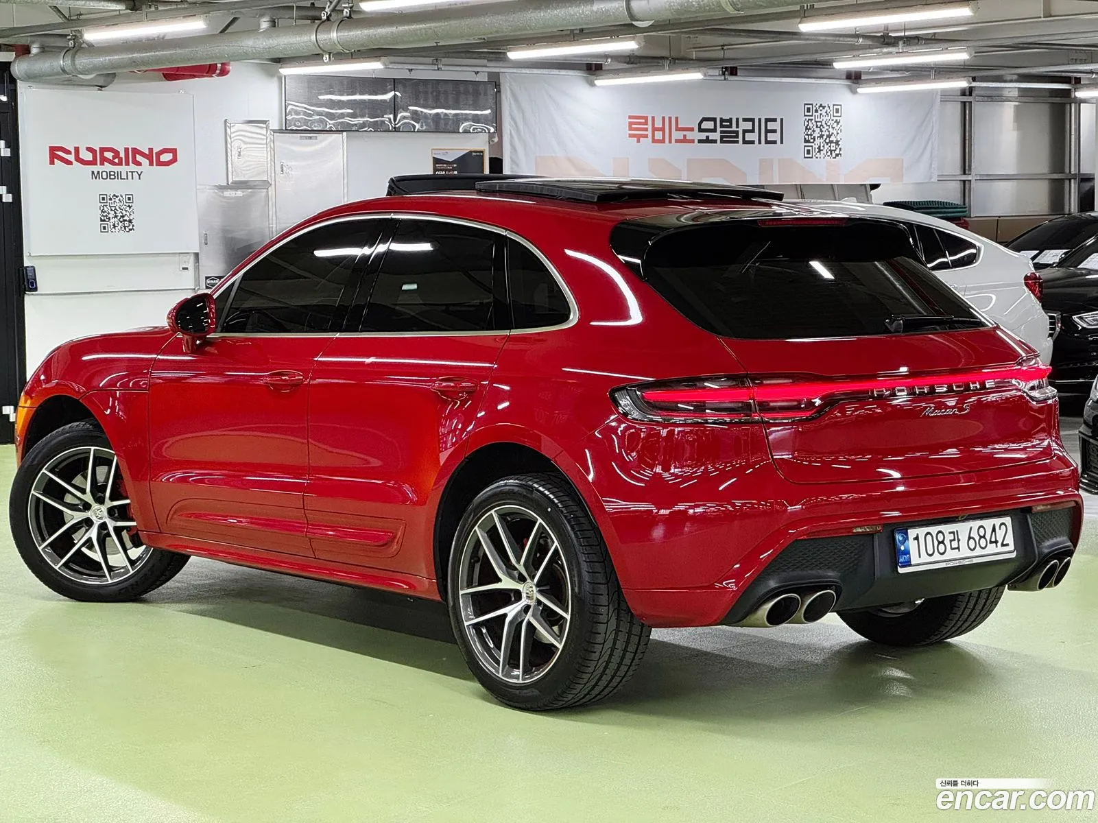 Porsche Macan 2023 — 19