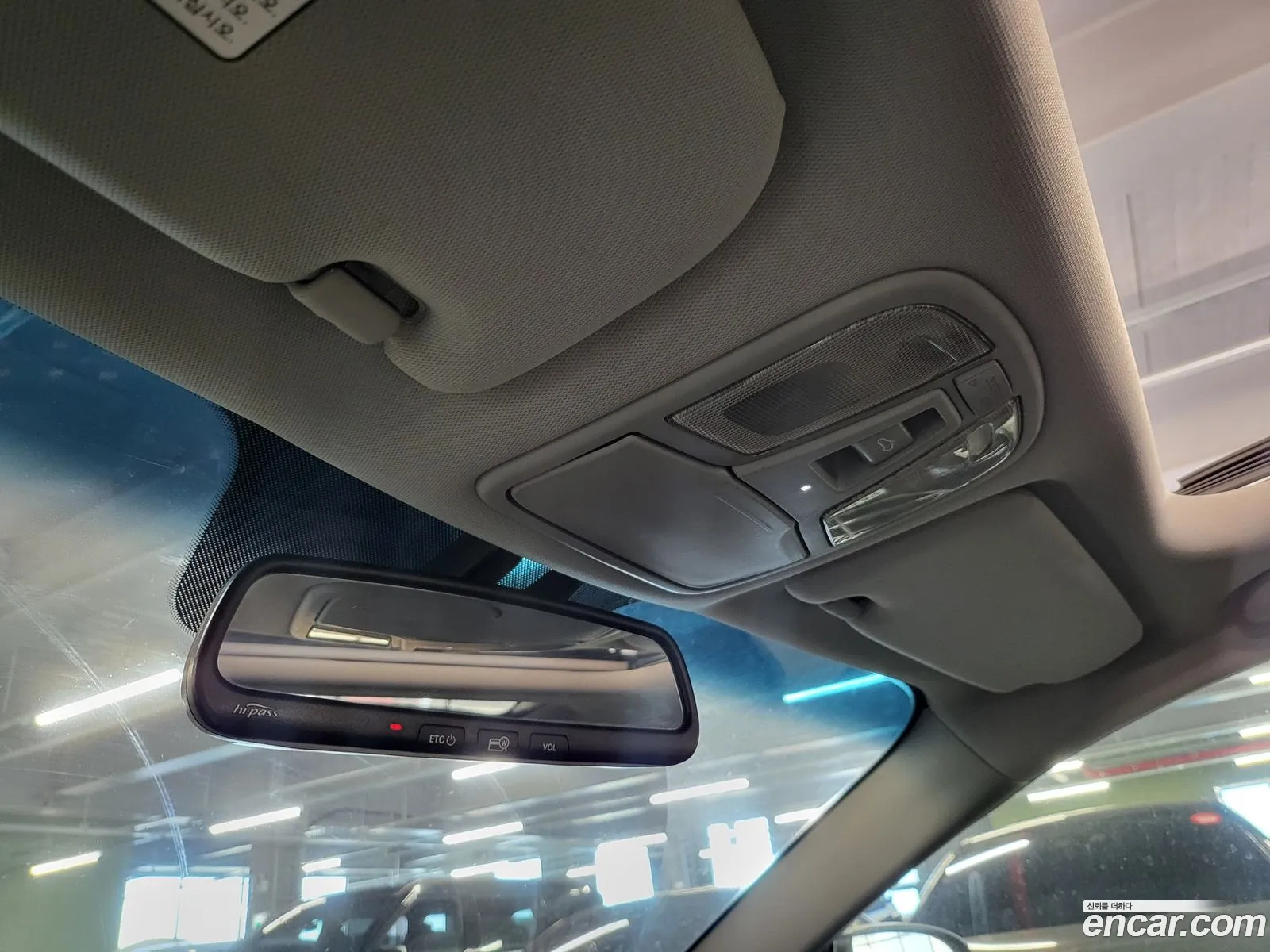 Kia K5 2010 — 17