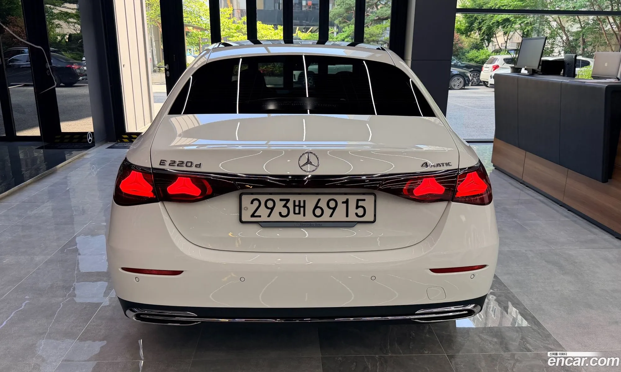 Mercedes-Benz E-Class W214 2024 — 11