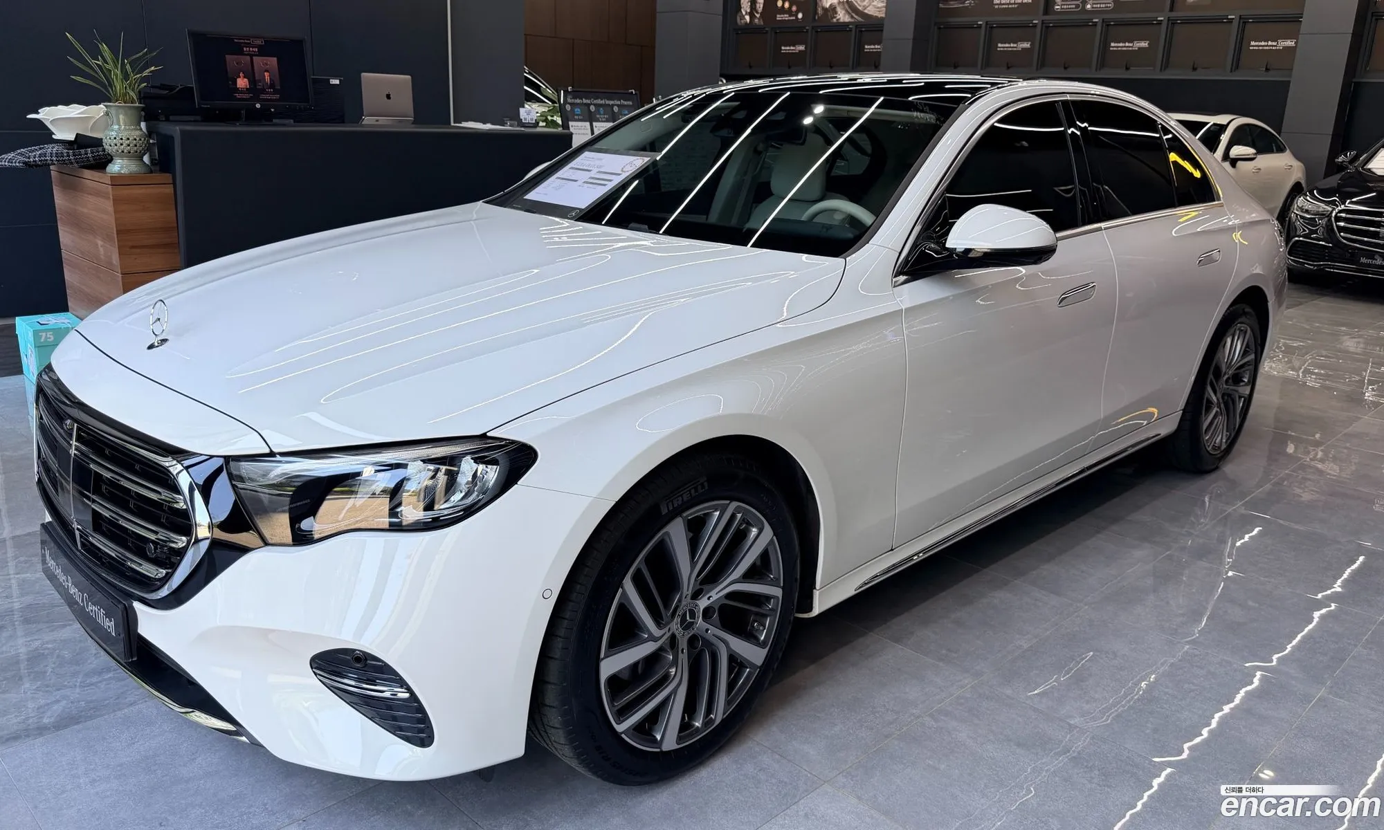 Mercedes-Benz E-Class W214 2024 — 12
