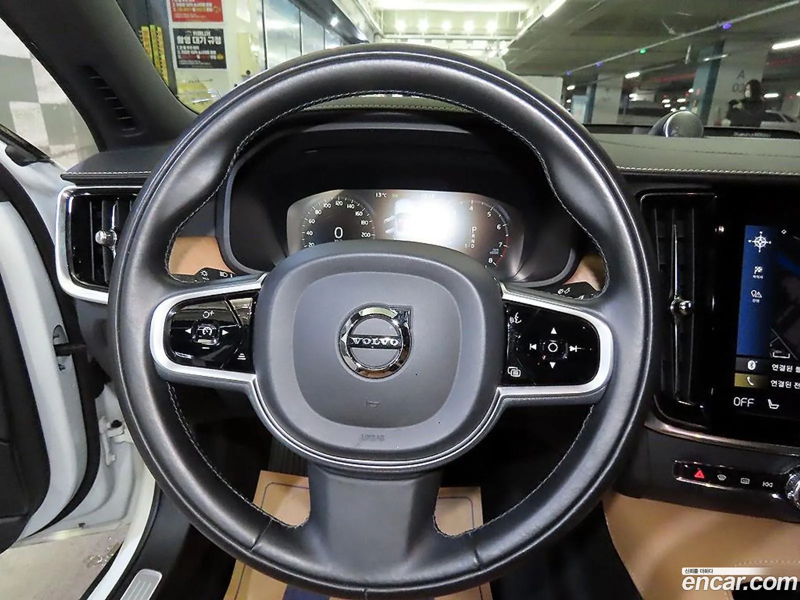 Volvo S90 2018 — 19