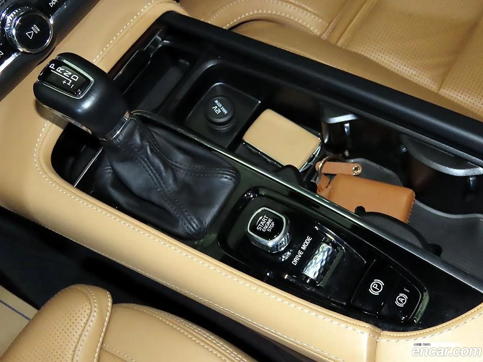 Volvo S90 2018 — 18