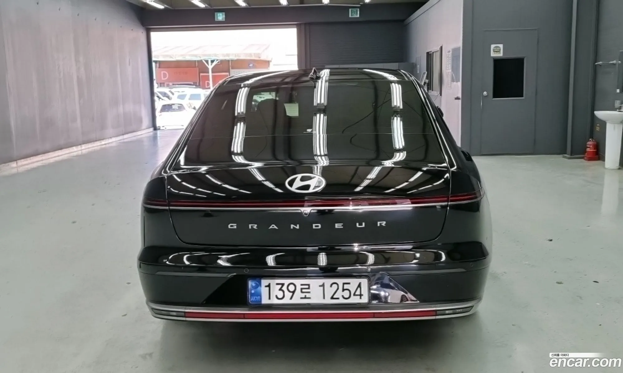 Hyundai Grandeur 2023 — 2
