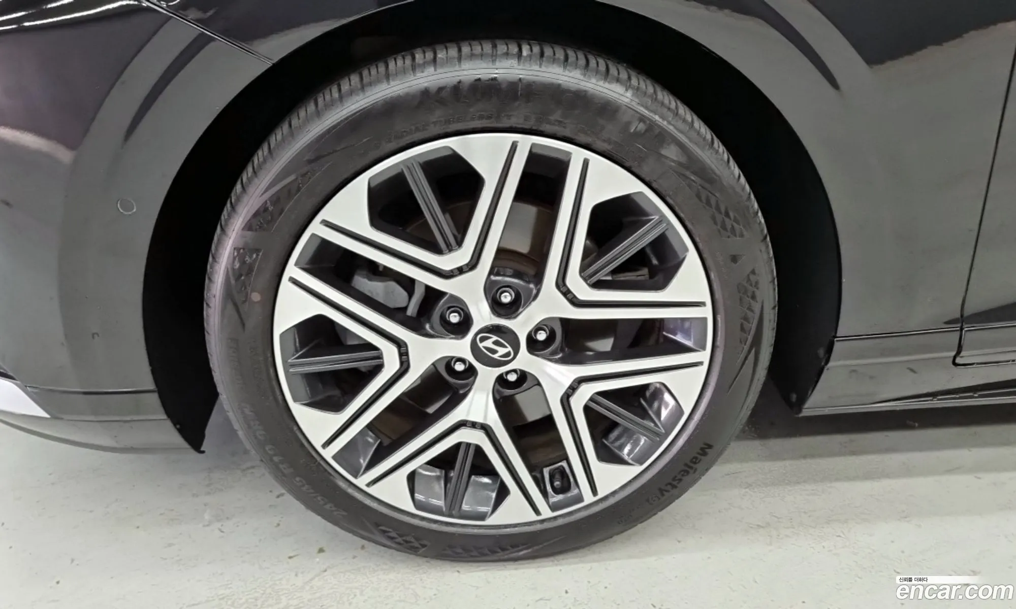 Hyundai Grandeur 2023 — 7