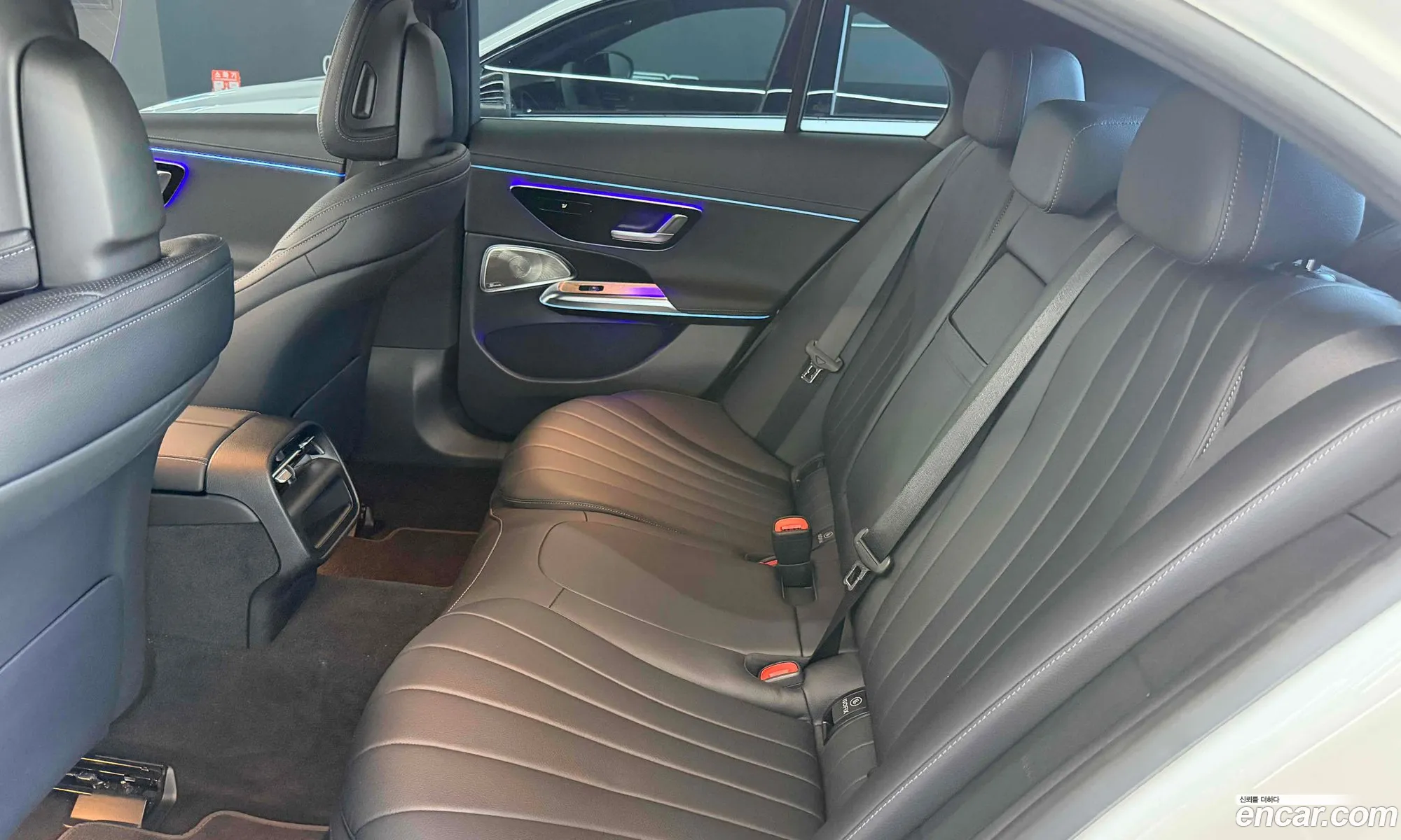 Mercedes-Benz E-Class W214 2025 — 15