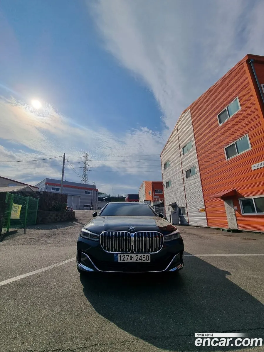 BMW 7 Series 2021 — 8