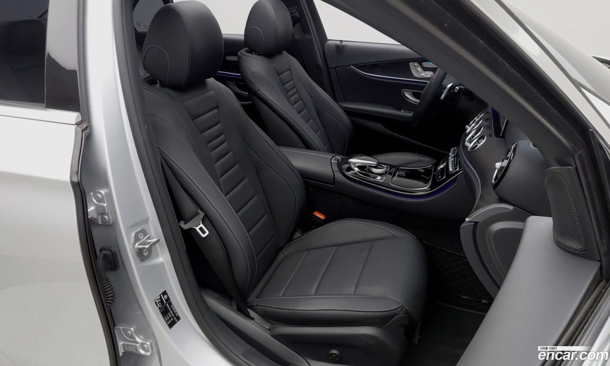 Mercedes-Benz E-Class W213 2016 — 16