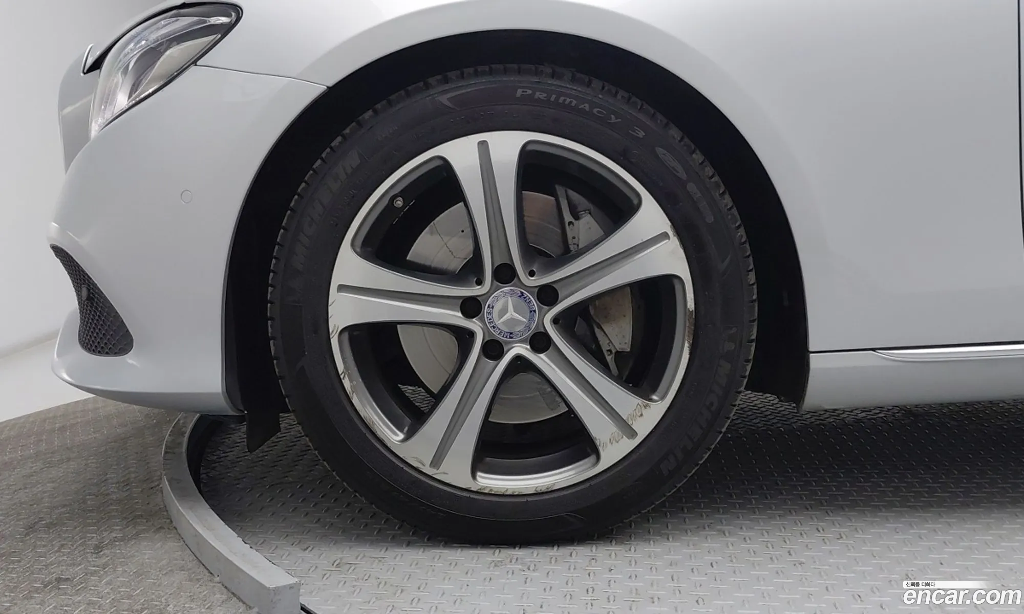 Mercedes-Benz E-Class W213 2016 — 10