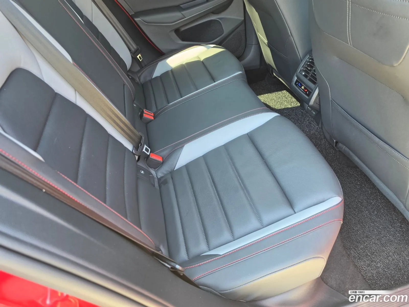 Volkswagen Golf 8th Gen 2024 — 19