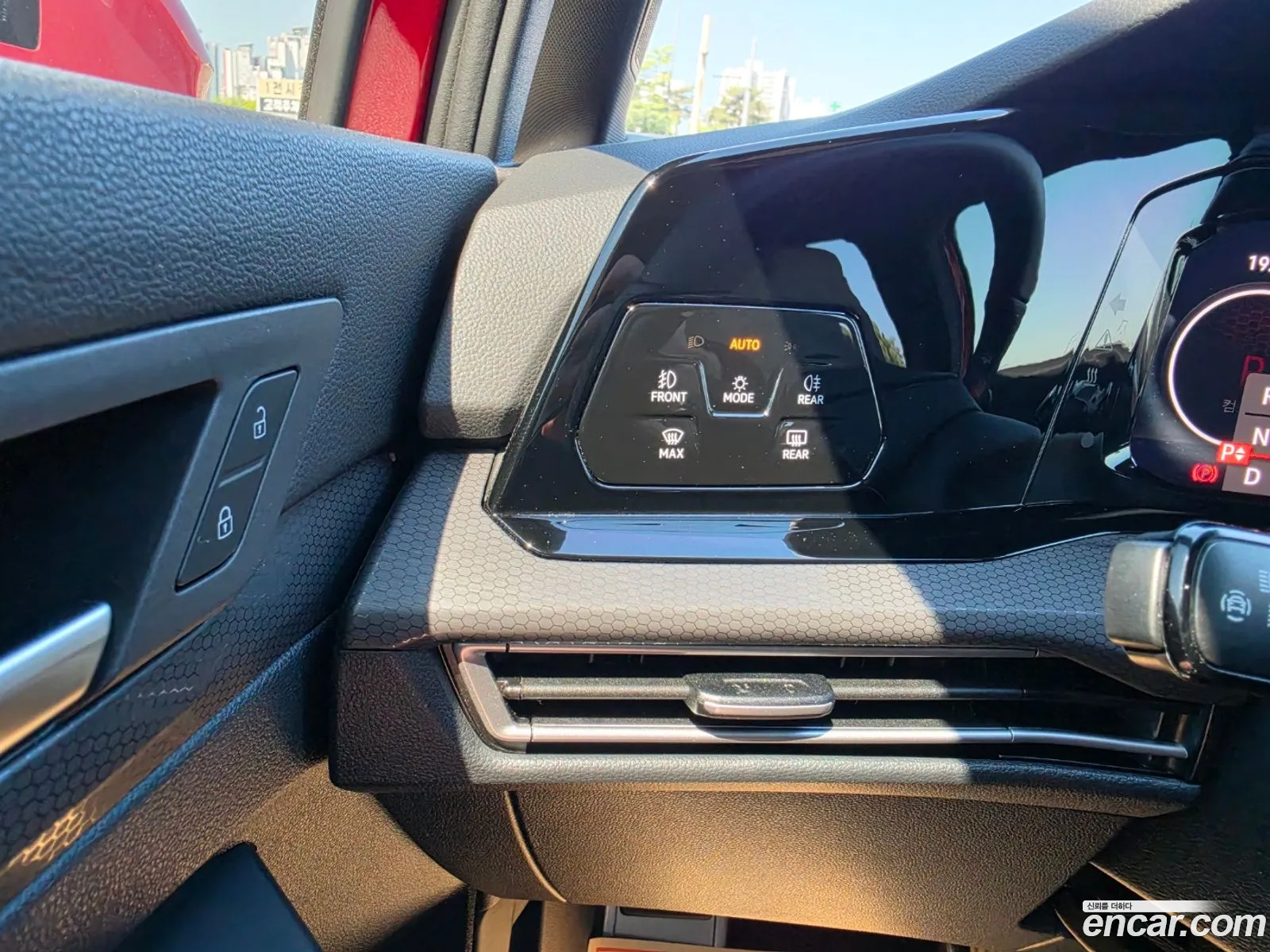 Volkswagen Golf 8th Gen 2024 — 12