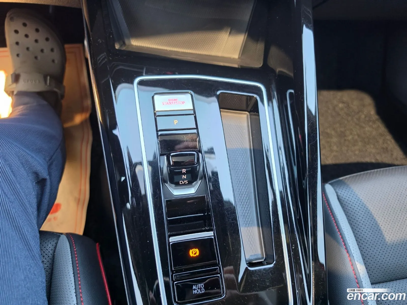 Volkswagen Golf 8th Gen 2024 — 8