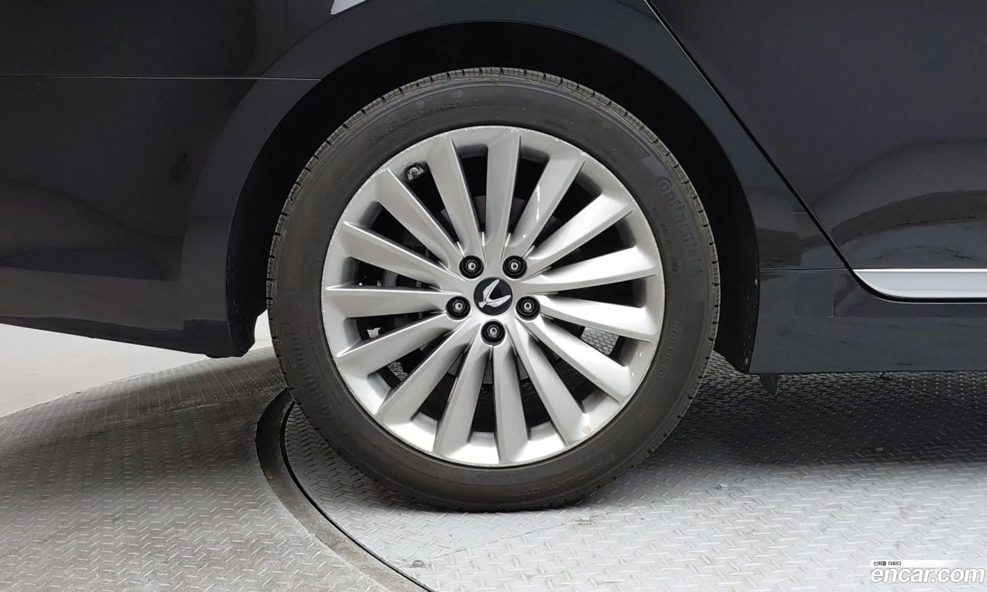 Hyundai Equus 2013 — 5