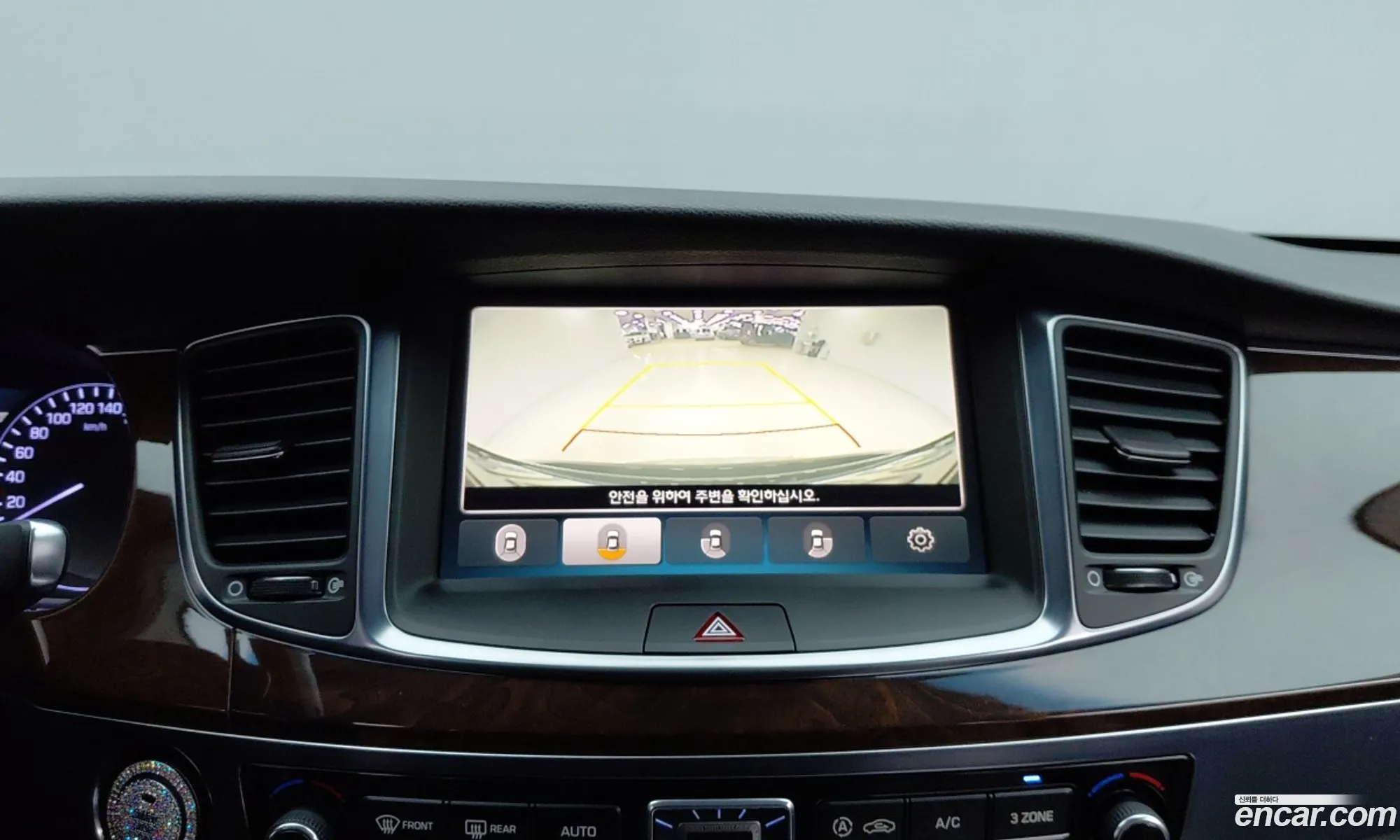 Hyundai Equus 2013 — 13