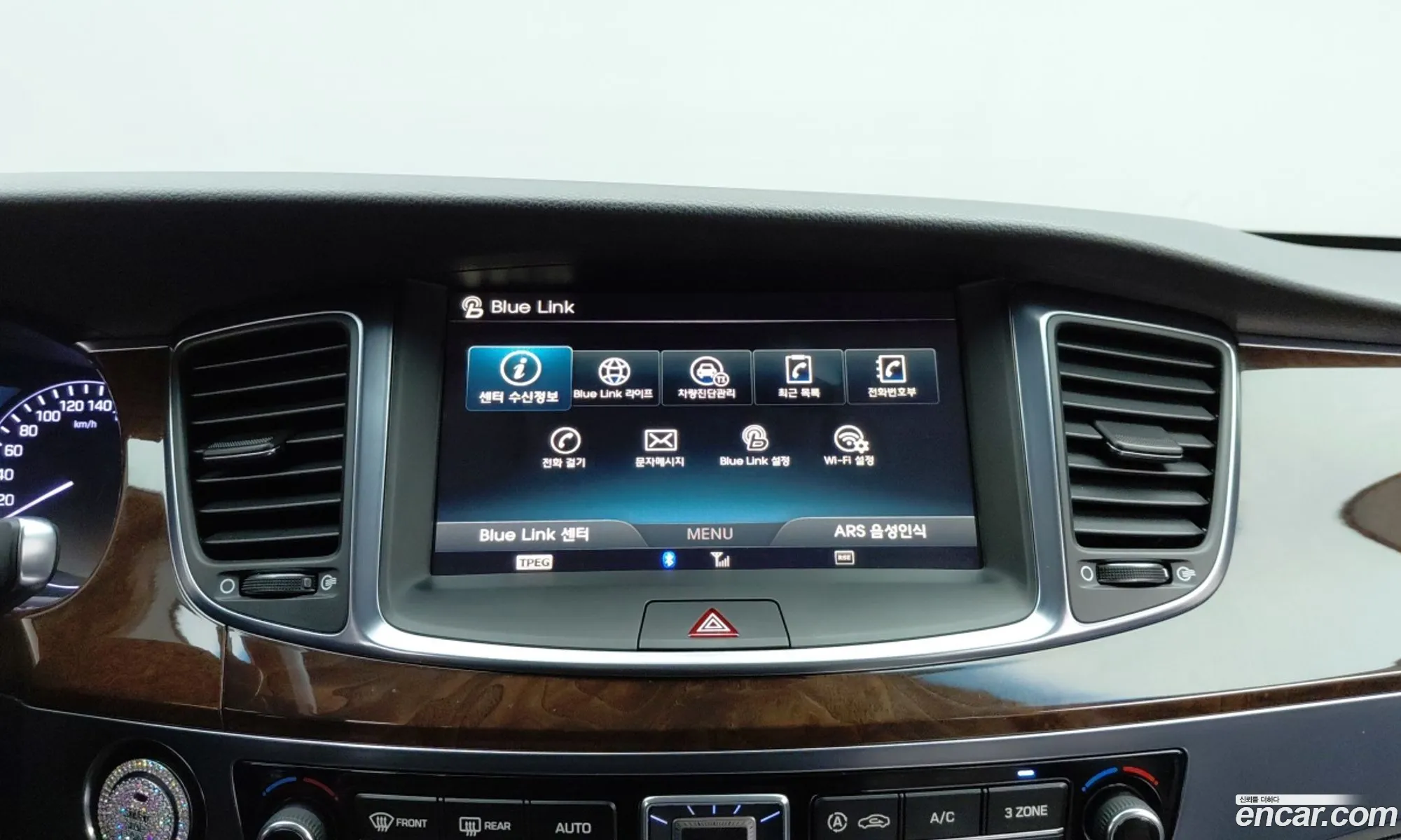 Hyundai Equus 2013 — 17