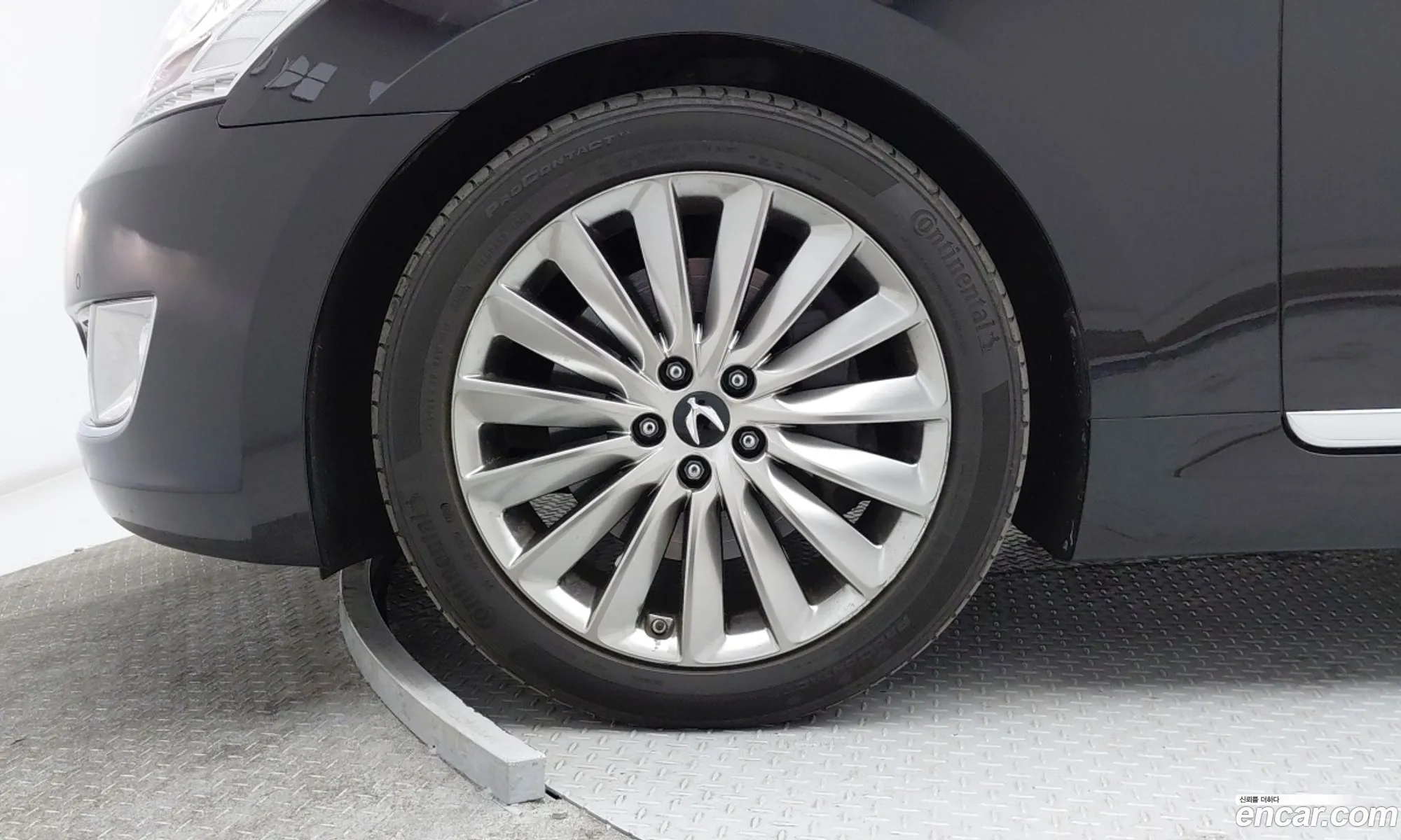 Hyundai Equus 2013 — 14