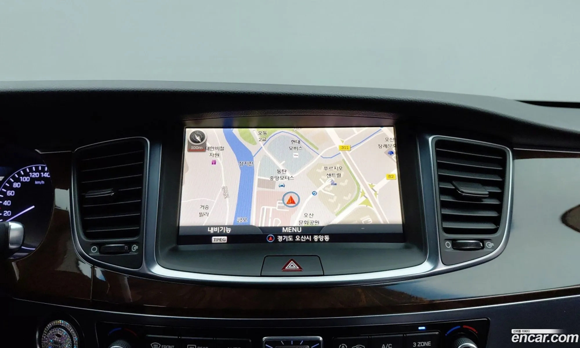 Hyundai Equus 2013 — 11