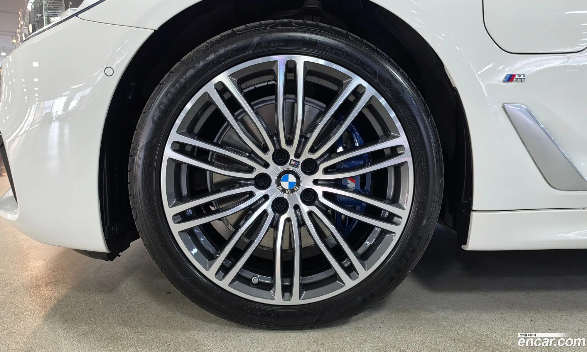 BMW 5 Series 2020 — 13