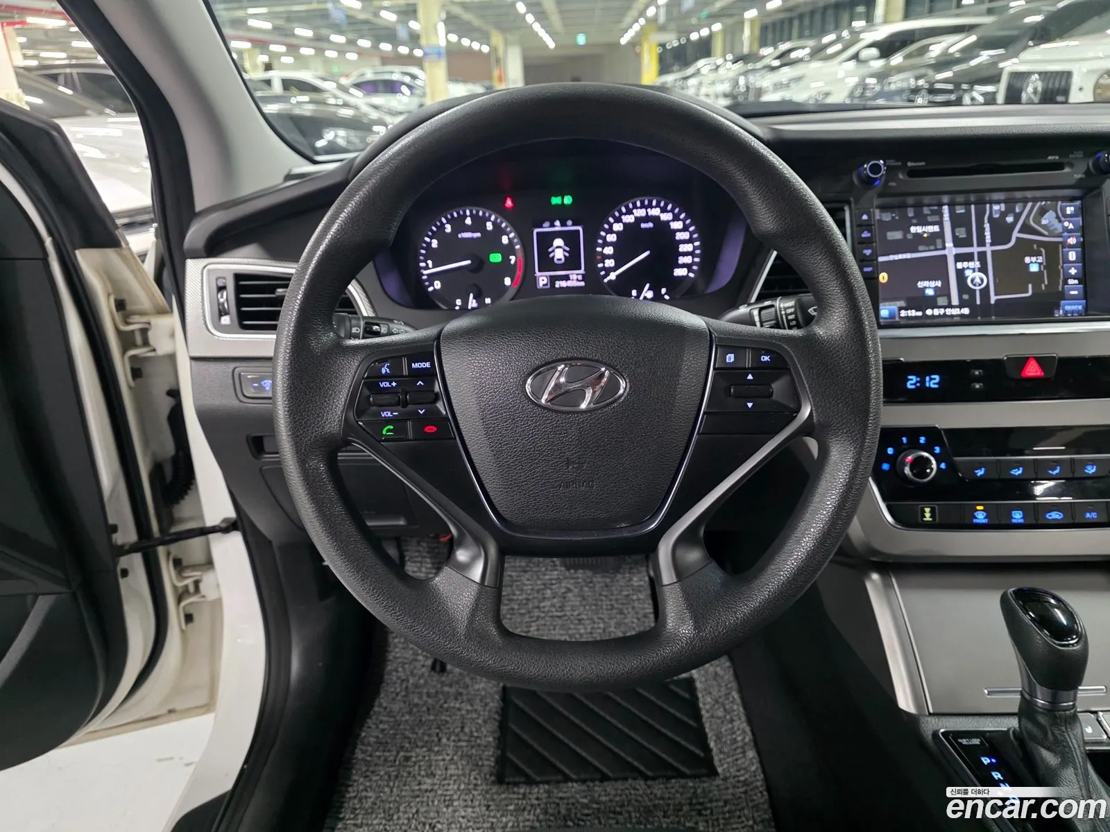 Hyundai LF Sonata 2014 — 4